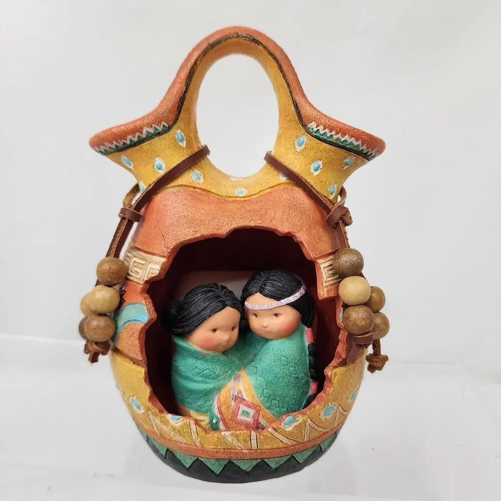 Friends of the Feather Musical Love for Many Moons Couple in Wedding Pot EUC